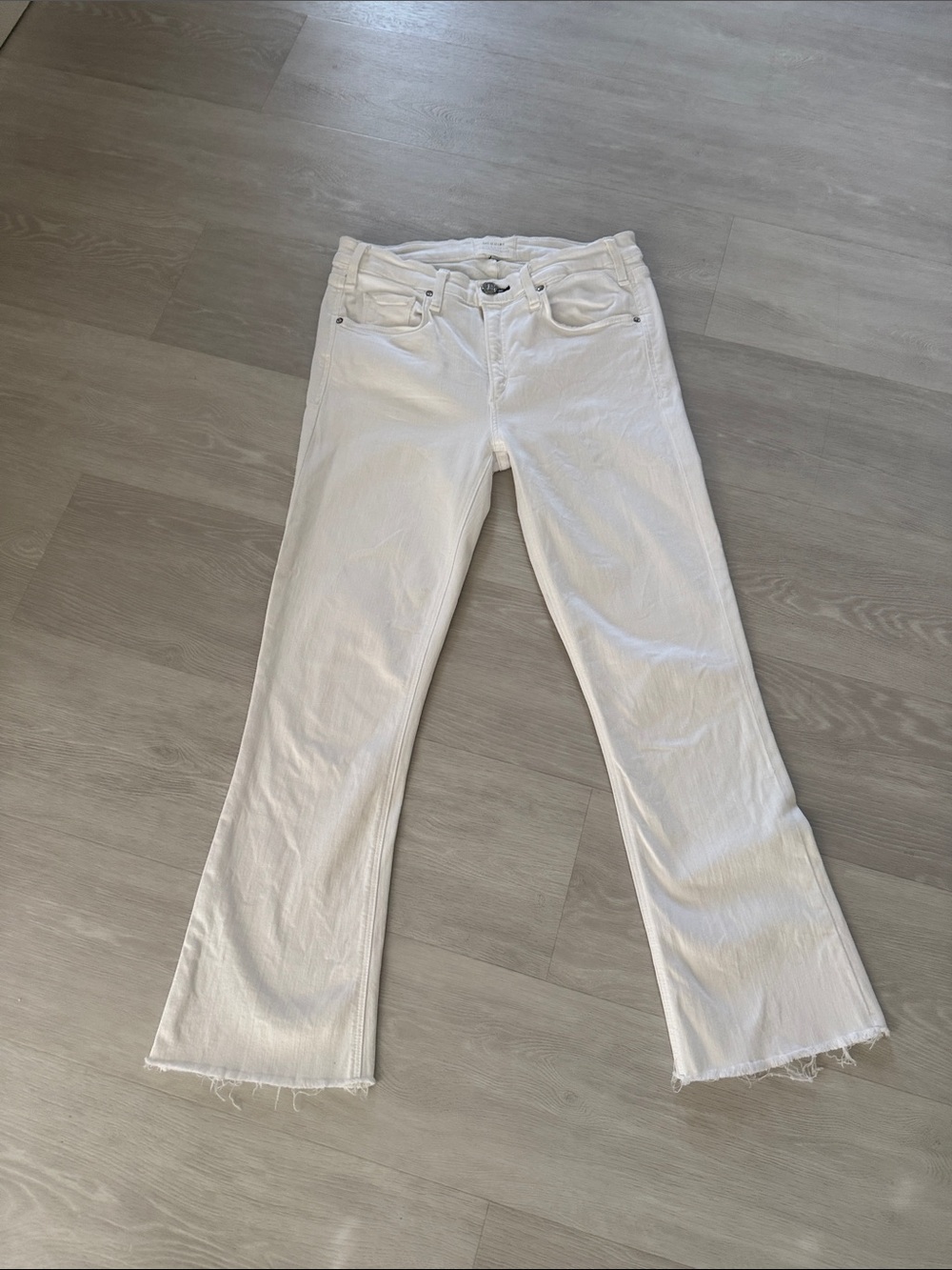 MC GUIRE white fringe jean high waisted in good condition 😊
